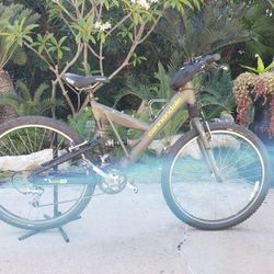 Cannondale super v 700 carbon