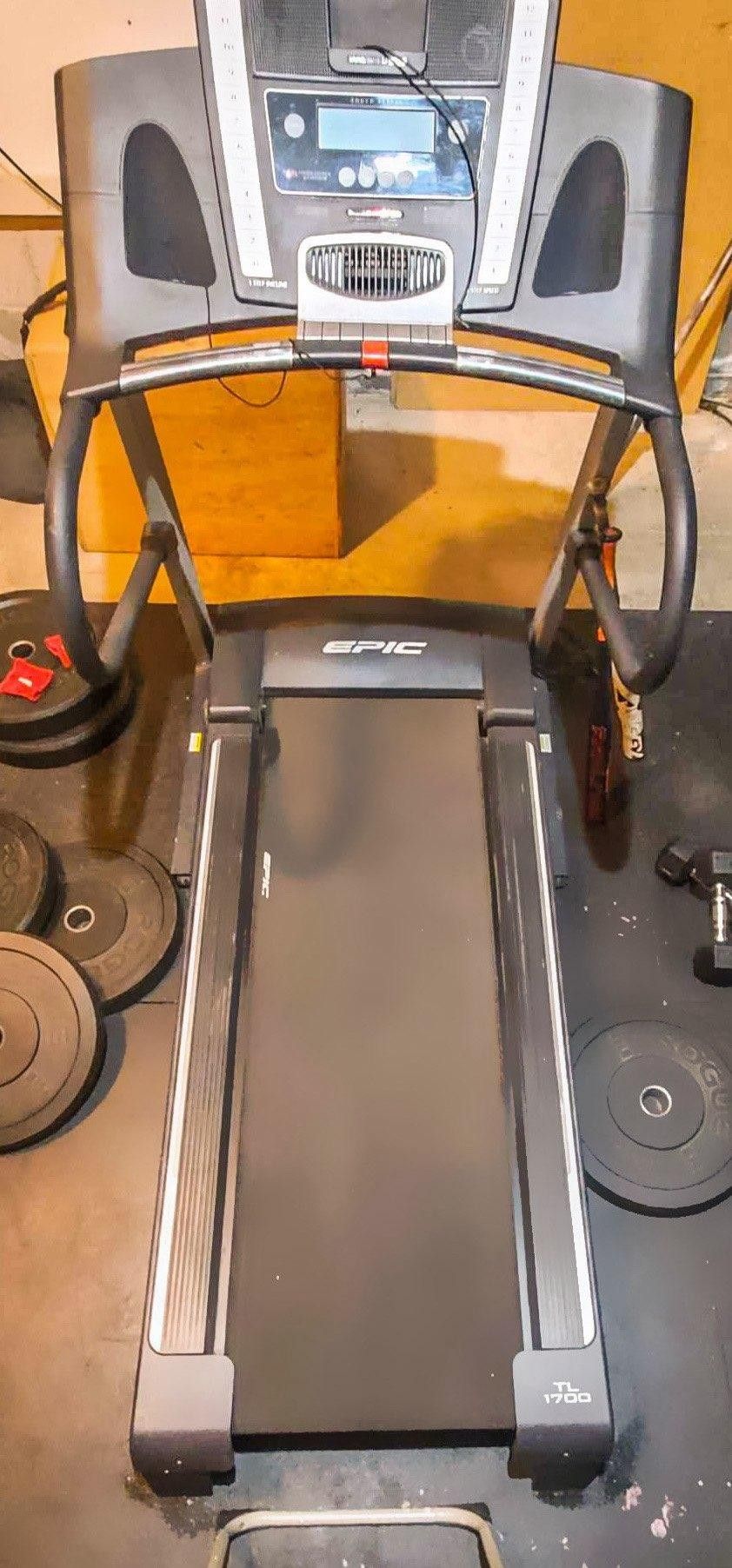 EPIC TL 1700 Collapsible Treadmill for Sale in Virginia Beach, VA OfferUp