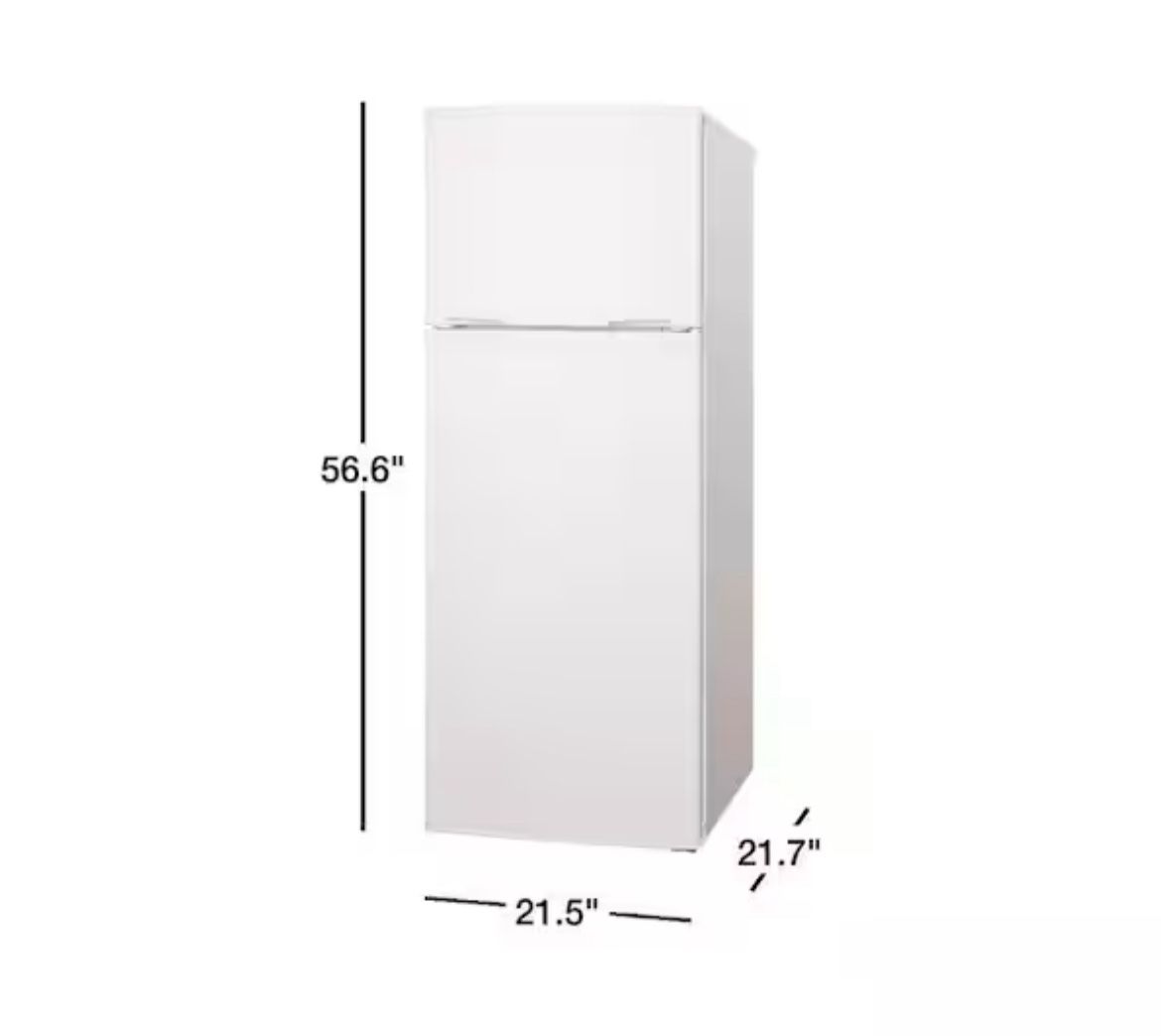 Magic Chef Refrigerator – Works Great, Perfect Garage/Extra Fridge