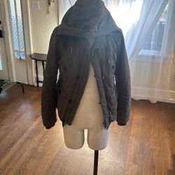 Aritzia TNA Jacket 