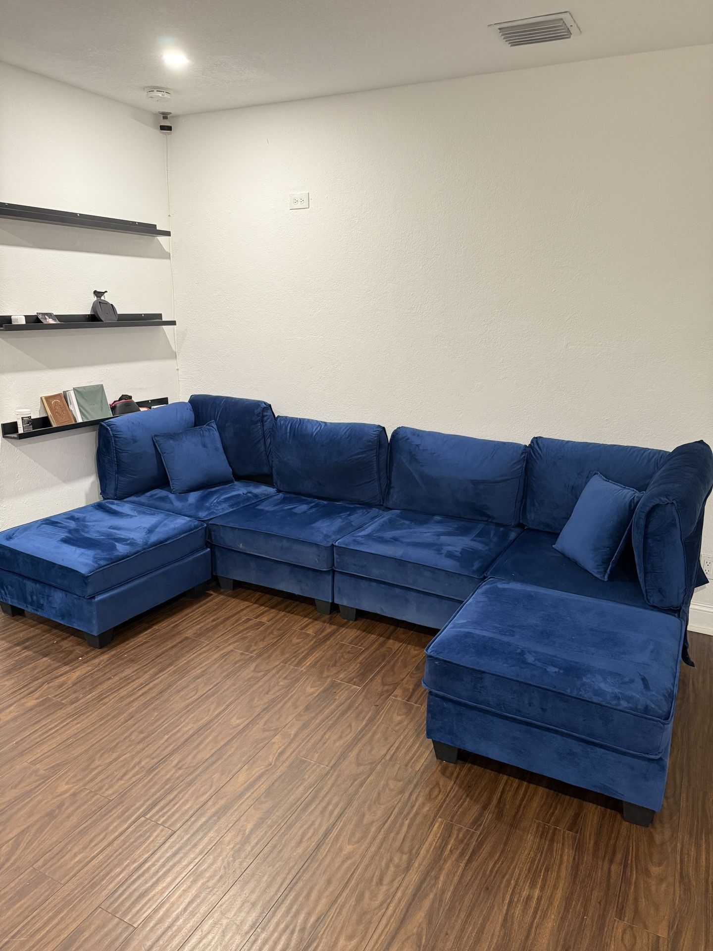 BLUE VELVET COUCH SOFA LIVING ROOM