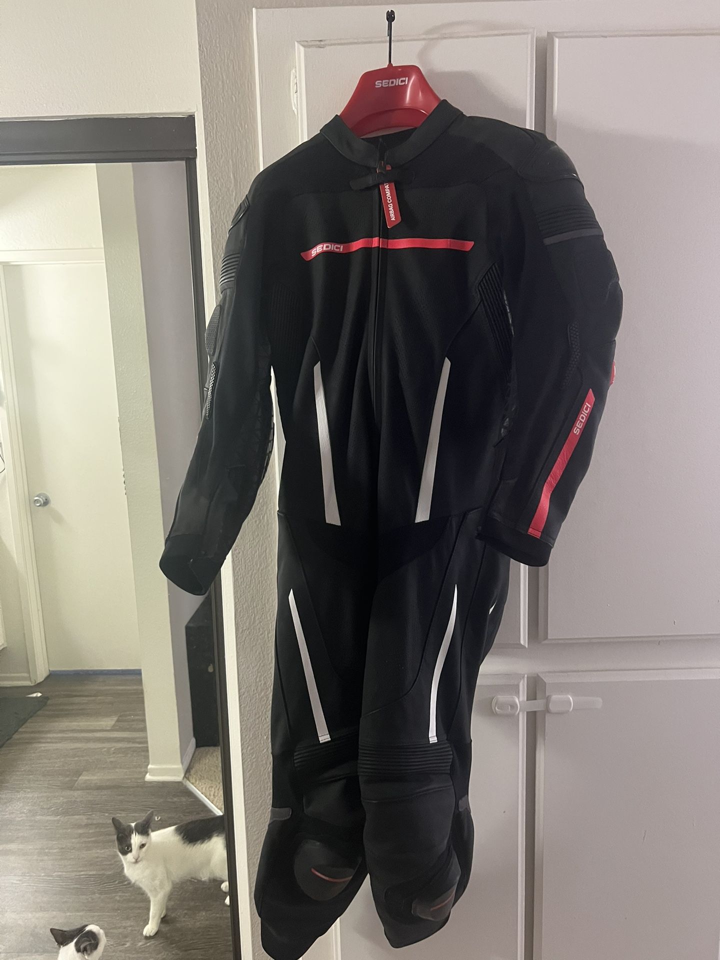 Sedici Chicane Size 50 New