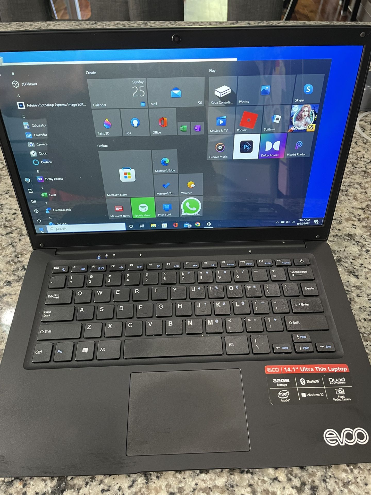 Evoo Ultra Thin Lightweight Laptop 14.1 inch