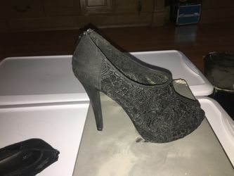 Apt 9 black heels size 9