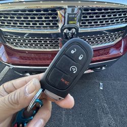 Llaves De Autos / Car Keys And Remotes 