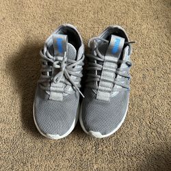 Gray Pumas Size 4 Perfect Condition 