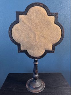 Quatrefoil Burlap Tabletop Decor