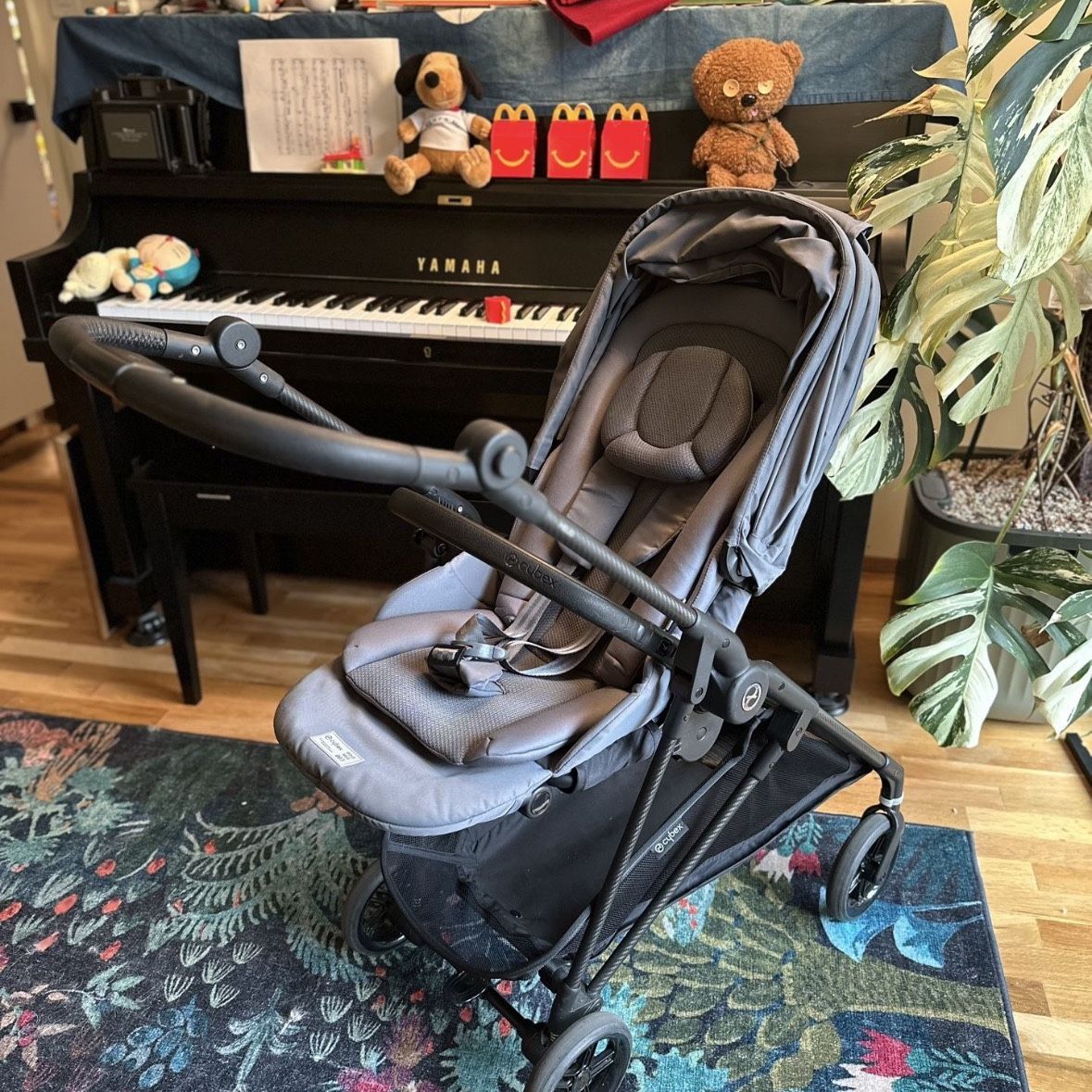 stokke trona Tripp Trapp Newborn Set (Grey) Option:Tresgill sizing-helmet-fullair-spherical Stokke High Chairs are Fish Hook Lip Ring