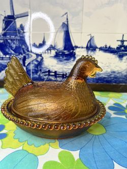 Vintage Indiana Glass Amber  Hen On Nest 