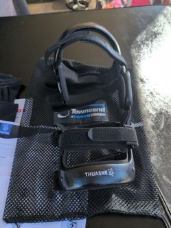 Thuasne Man knee brace