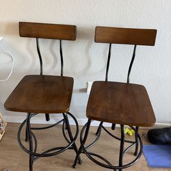 Bar stools w adjustable height