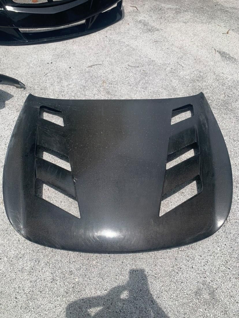 VIS RACING G37 Coupe Carbon Hood 