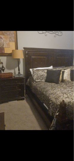 Bedroom set