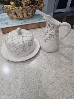 Crab cake plate and pitcher