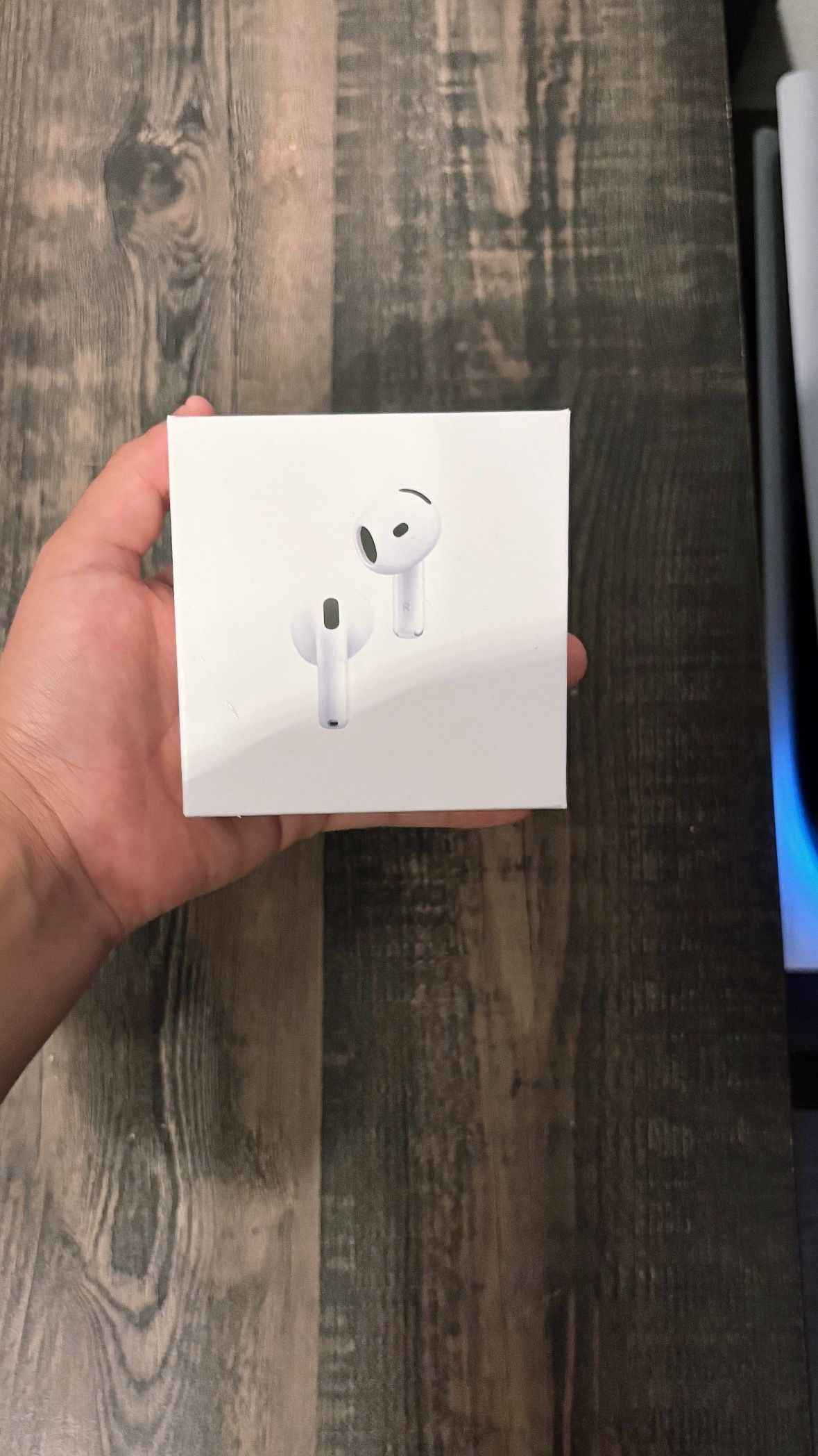 AirPods Gen 4