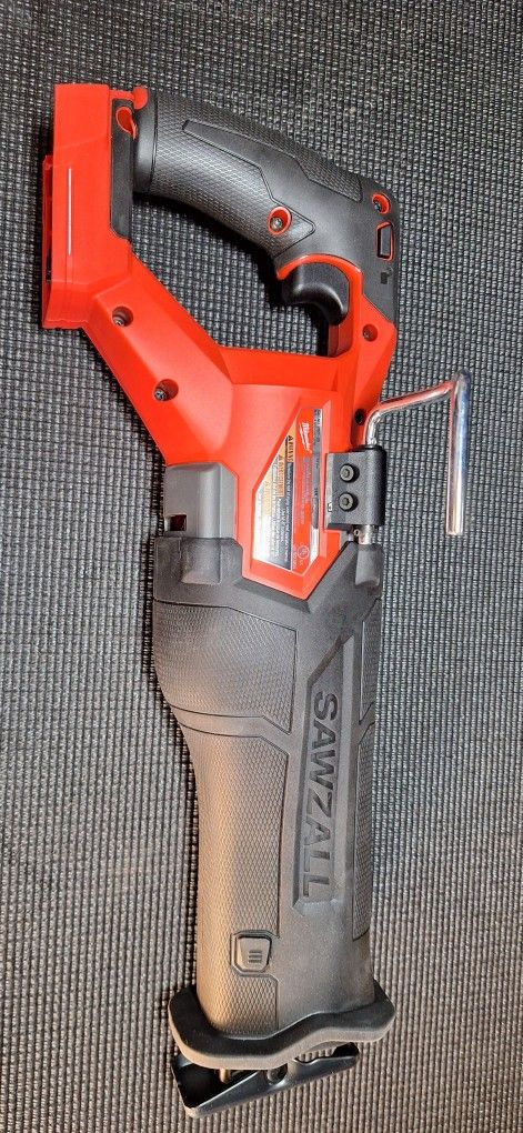 Milwaukee M18 Sawzall 