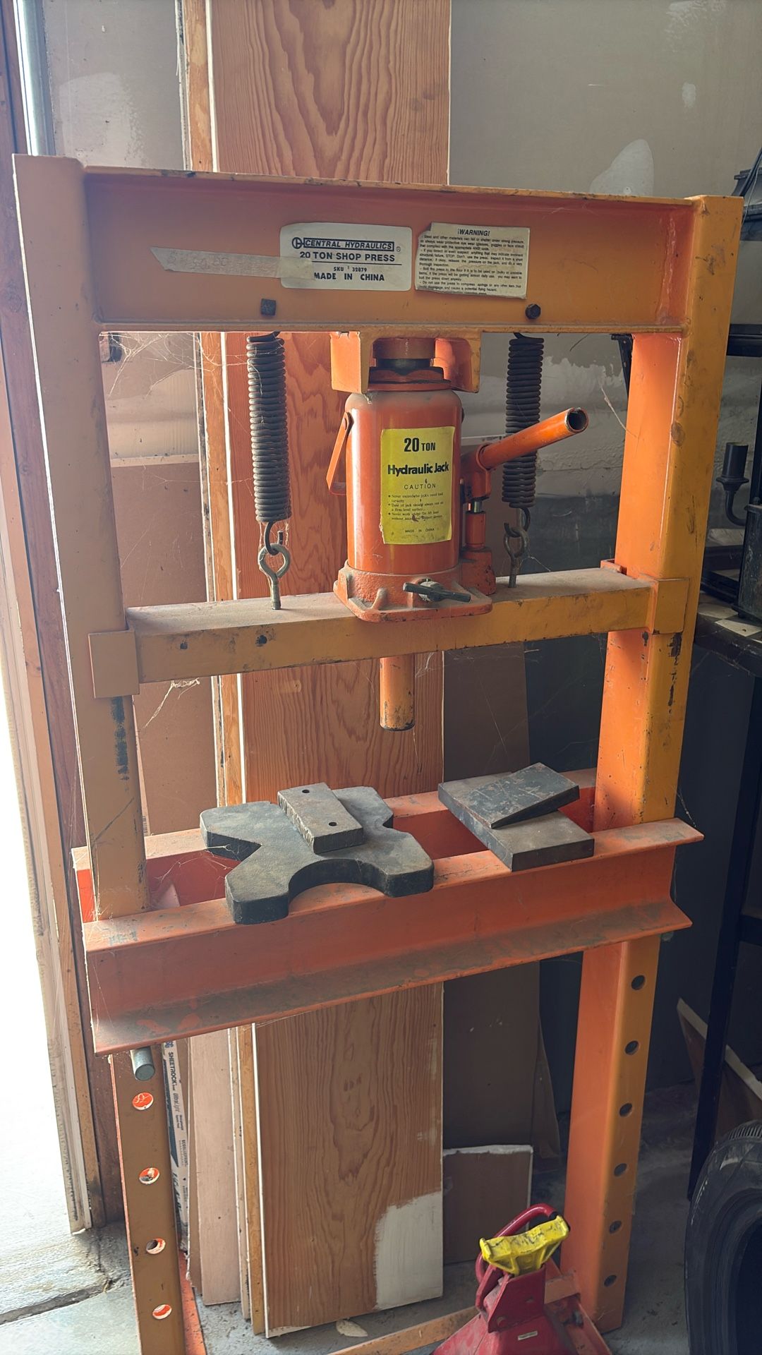 20 Ton Hydraulic Shop Press