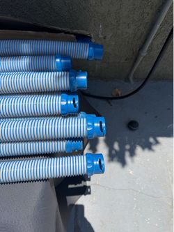 Pool sweeper hoses