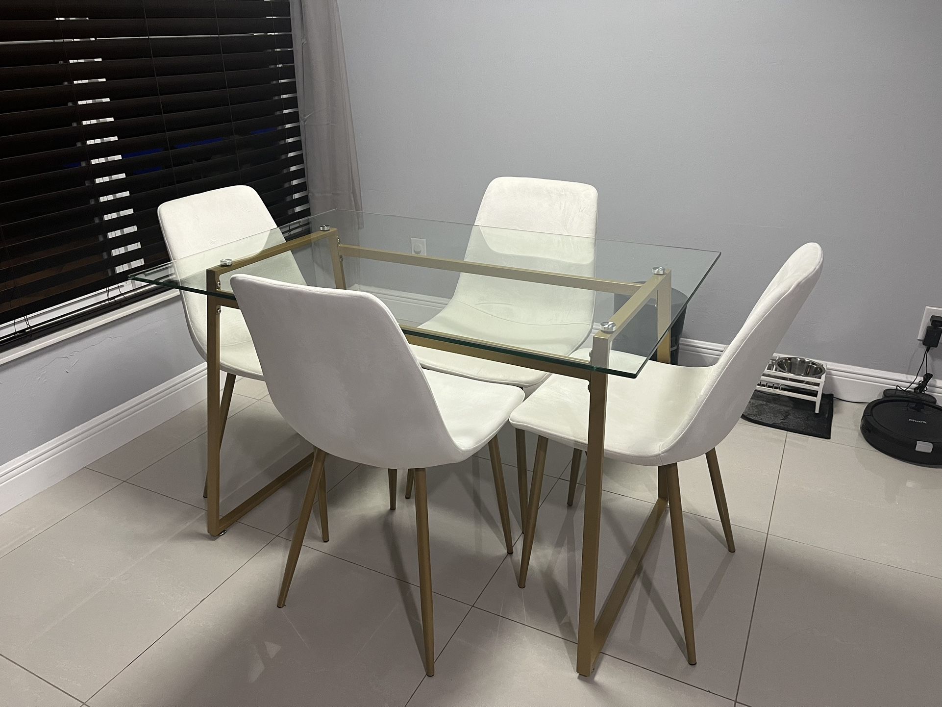 5 Piece Dinning Room Table 