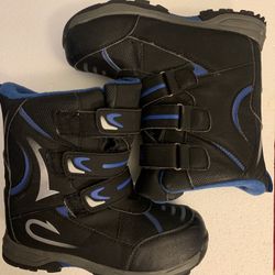 Snowboots Boys Size 4m 