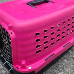 New  Pet Carrier / Pet Crate    Hot Pink/ Black 