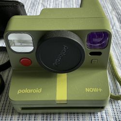 Polaroid Now+ Generation 2 i-Type Instant Camera + 5 lens filters Like NEW