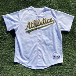 Oakland A’a Jersey⚪️🔥 size XL in Men for 35$‼️‼️