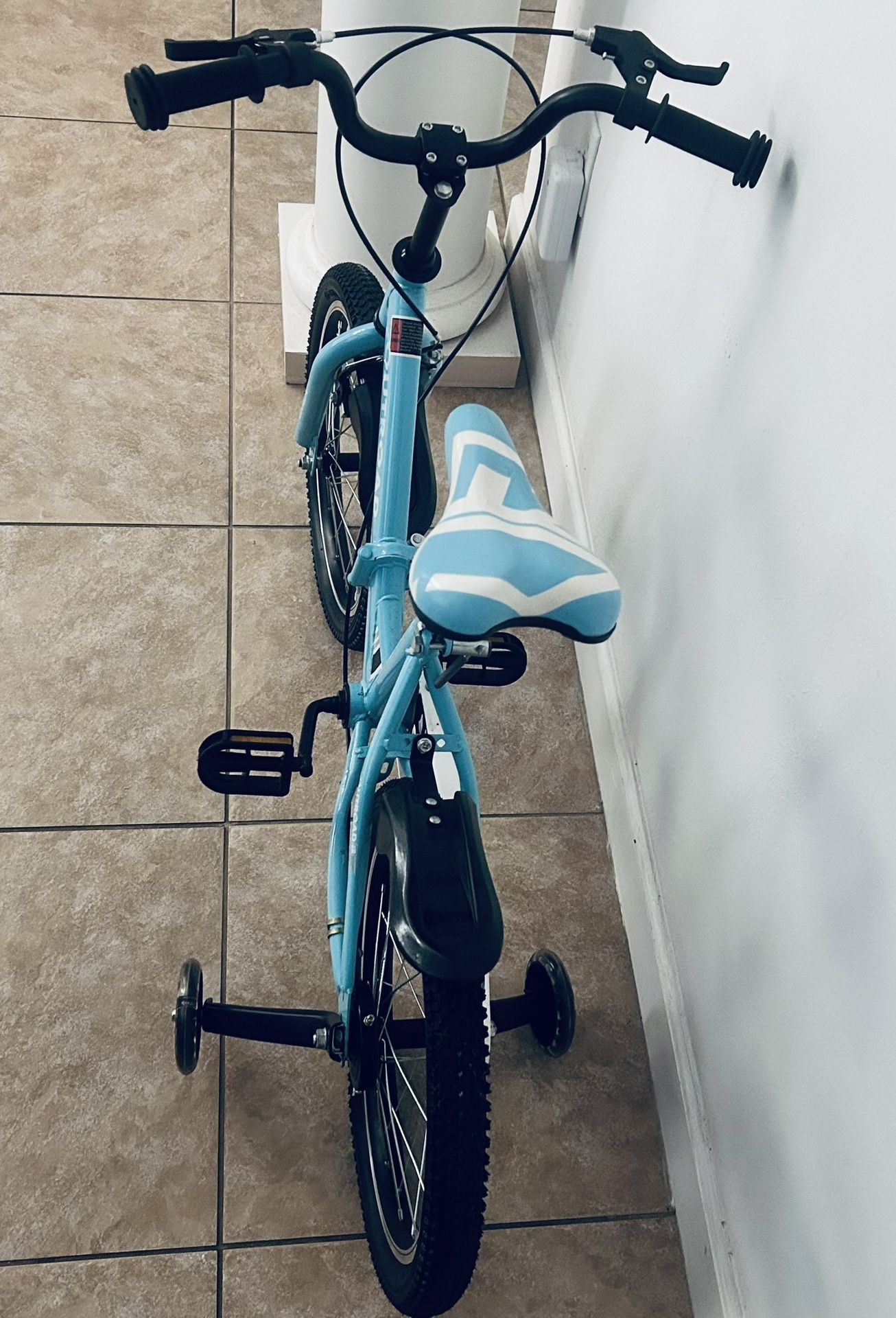 Kids Bike with Multi-Color Lighted Training Wheels $40/ OBO (*LOCAL ONLY*)