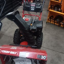 Troy-Bilt
Storm 30 in. 357cc Two-Stage Electric Start Gas Snow Blower with Power Steering and Heated Grips
