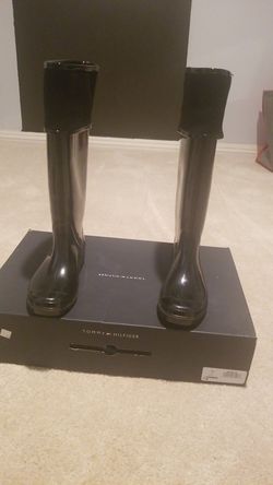 Tommy Hilfiger winter boots