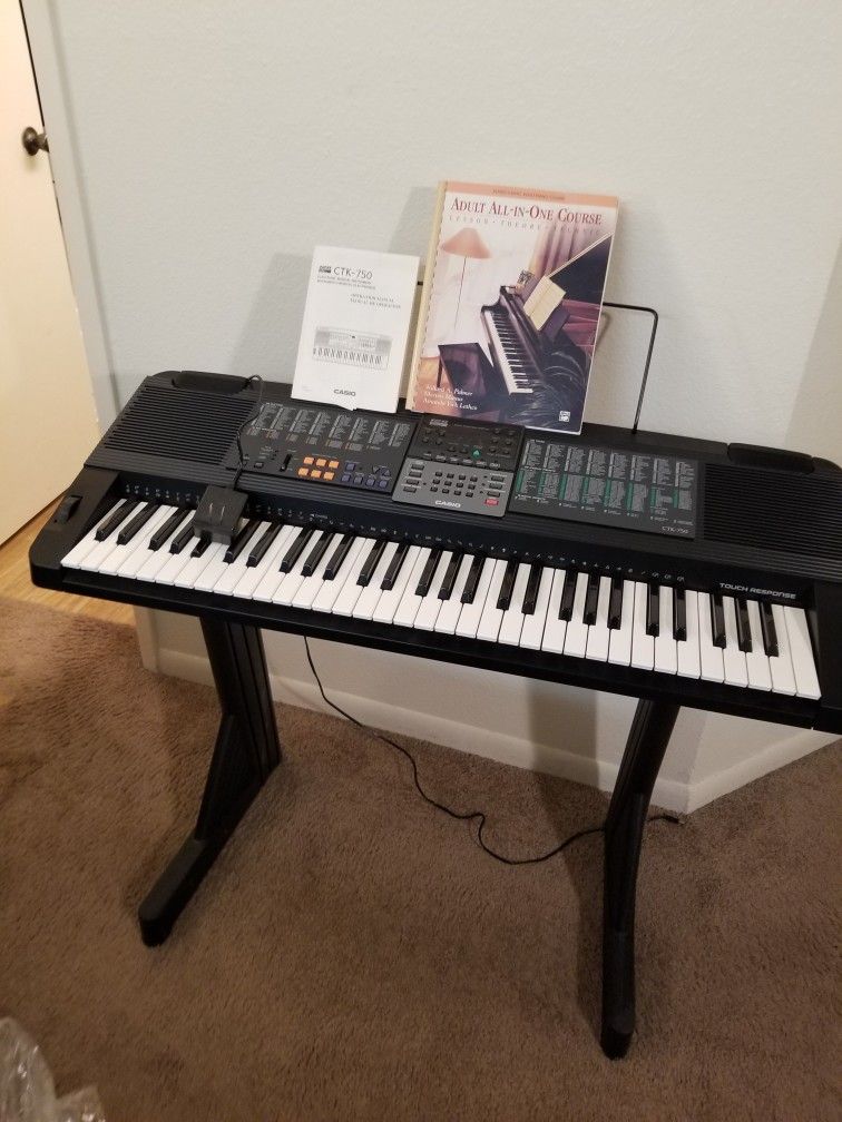 Casio CTK 750 for Sale in Mesa AZ OfferUp