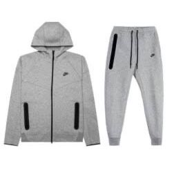 Nike Tech Set