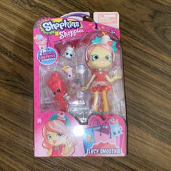 Shopkins Shoppies Lucy Smoothie Girl’s Day Out! Comes with 2 Exclusive Shopkins