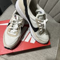Nike Women’s Shoes Like New Size 8 
