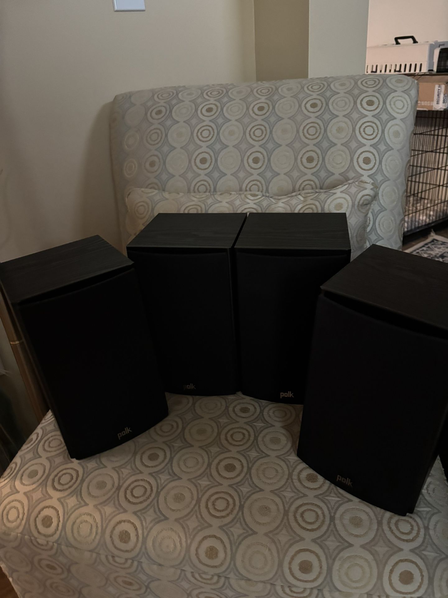 (4) Polk T15 Bookshelf Speakers