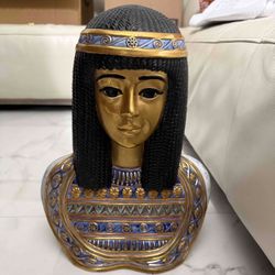 Edoardo Tasca / Capodimonte Cleopatra