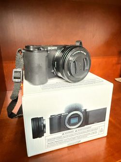 Sony Alpha Mirrorless Camera with 16-50mm Lens
