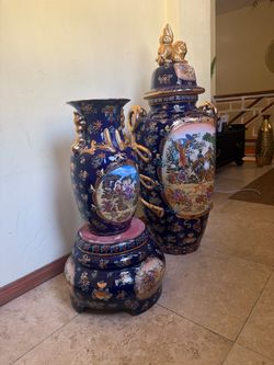 Vintage Hand-Painted Oriental Porcelain Covered Urn & Vase Set – Gold Gilt Floral Design