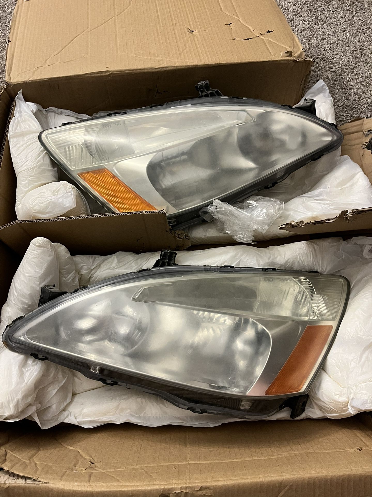 2003-2007 Honda accord OEM headlights
