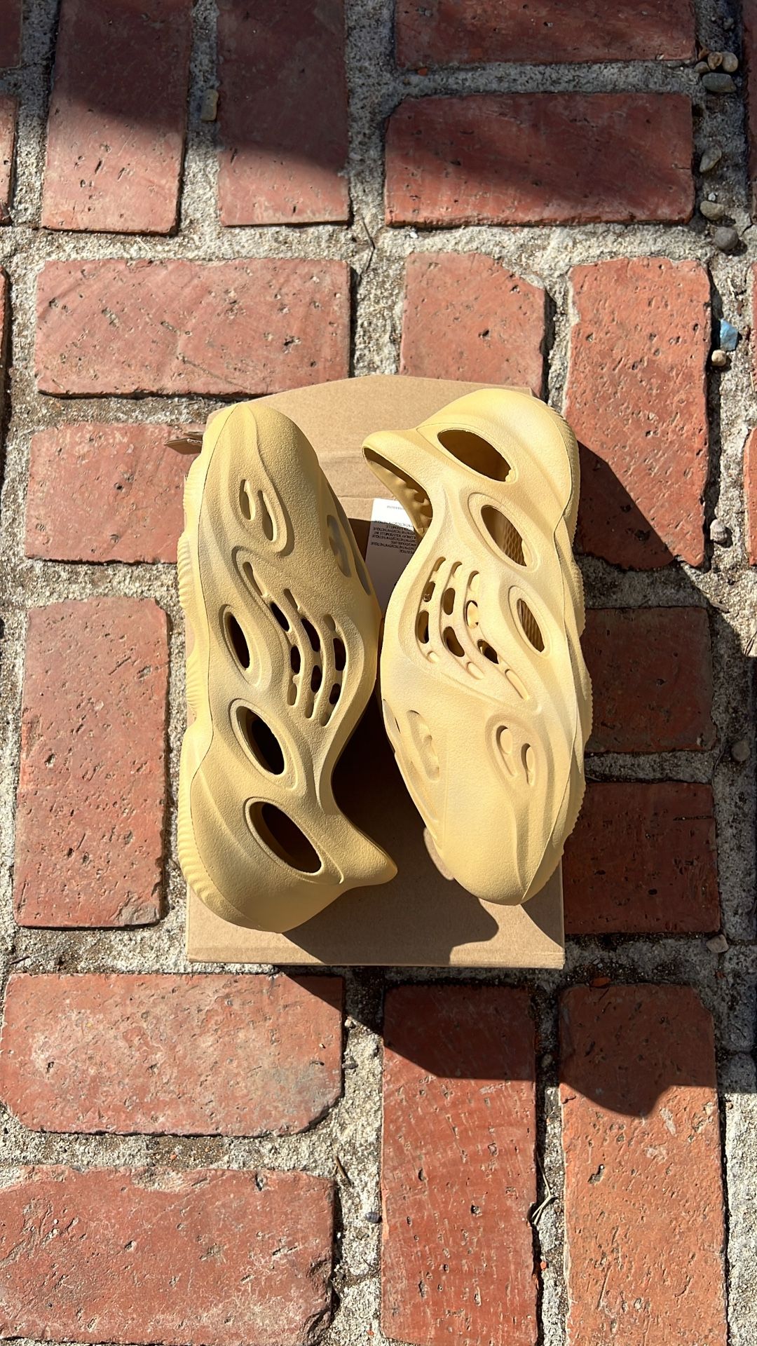 Adidas Yeezy Foam RNR Desert Sand - www.najaf-host.net