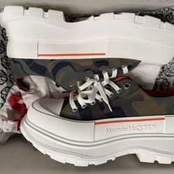 Alexander McQueen Size 43 (10)