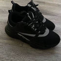 Dior B22