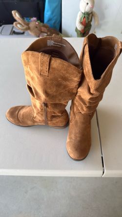 Kid’s brown boots