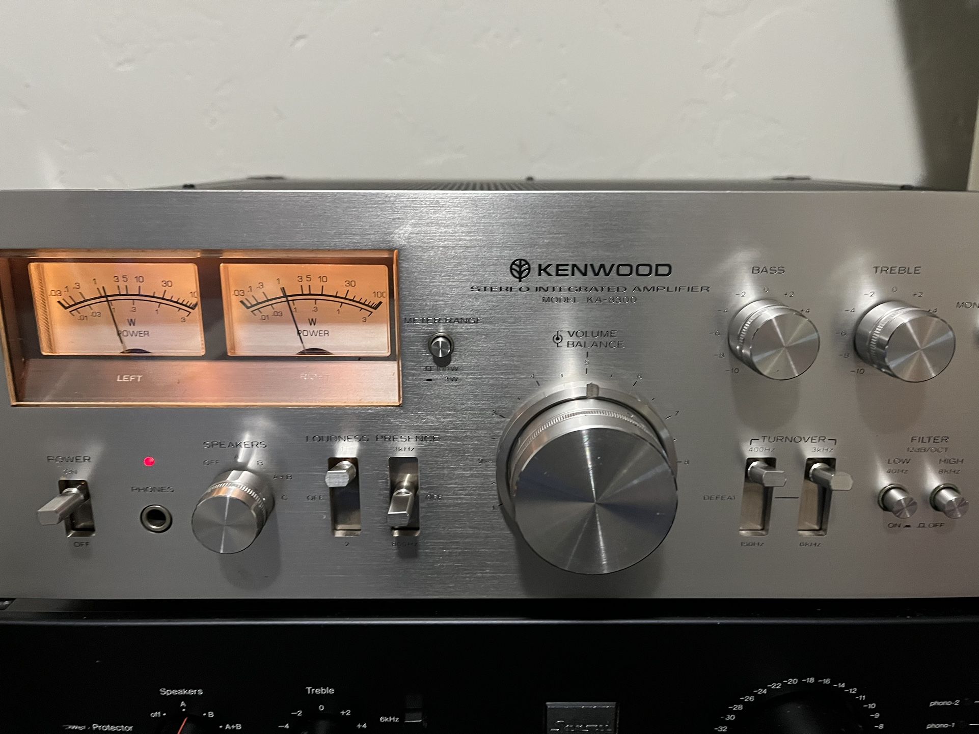 Vintage Kenwood KA 8300 Amplifier