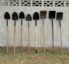 Lot of 8 Shovels – Round and Square Point