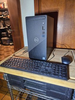 Dell PC. 10505-CPU. 16GB Ram. GPU: Radeon Graphics. 512GB SSD.