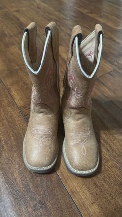 The Shyanne Girls' Madison Faux Leather Western Boots