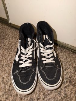 Unisex black and white vans