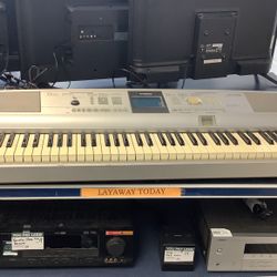 Yamaha DGX-505 Keyboard