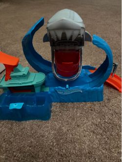 Shark hot wheels
